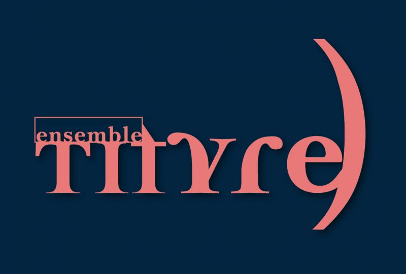 Logo_ensembleTityre_2020_lachs_mit_Hintergrund_BLAU